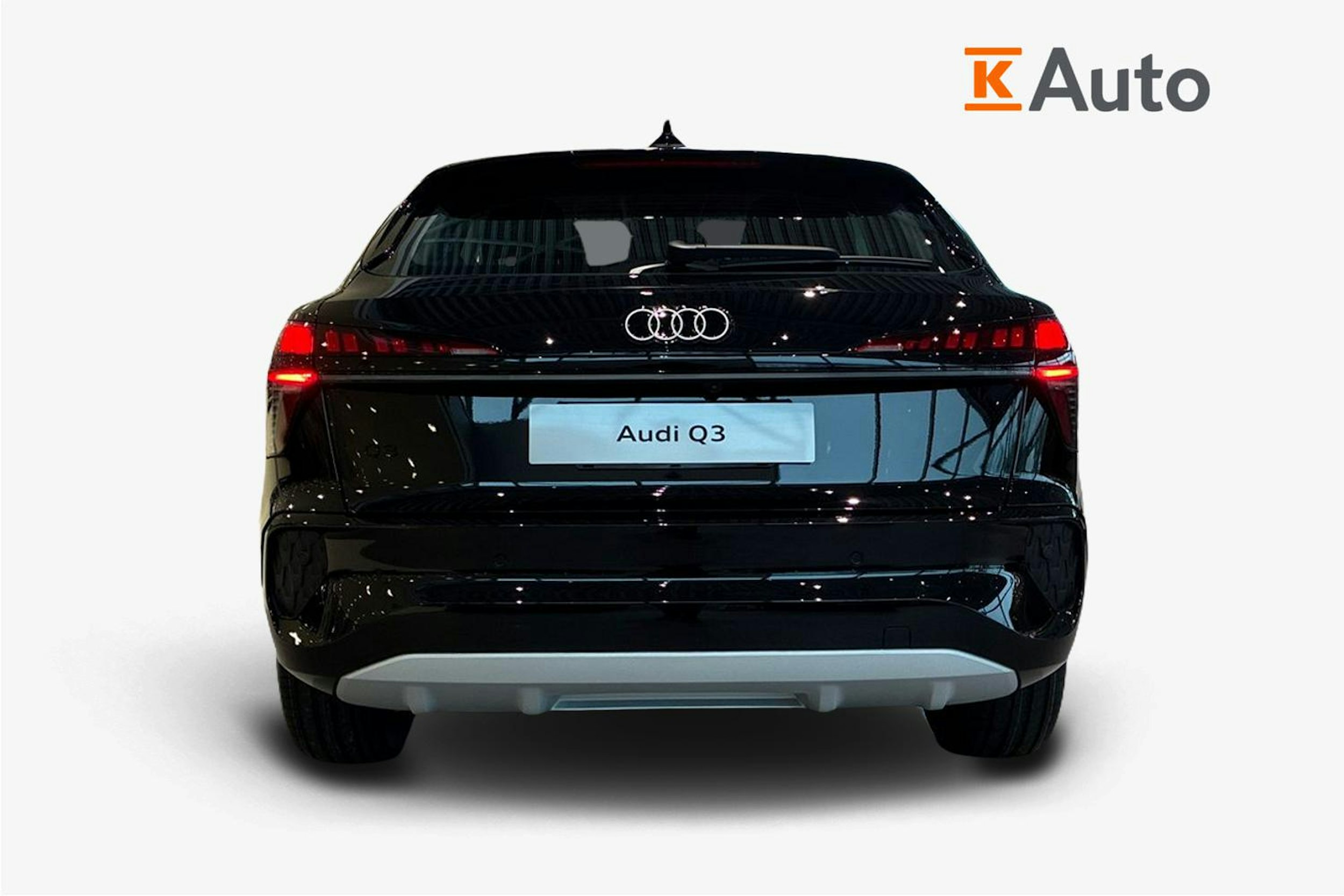 musta Audi Q3 2026 kuva 3.