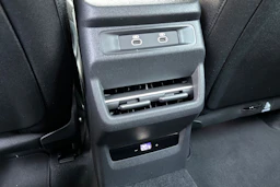 met. vihreä Audi Q3 2026 kuva 11.