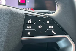 met. vihreä Audi Q3 2026 kuva 17.