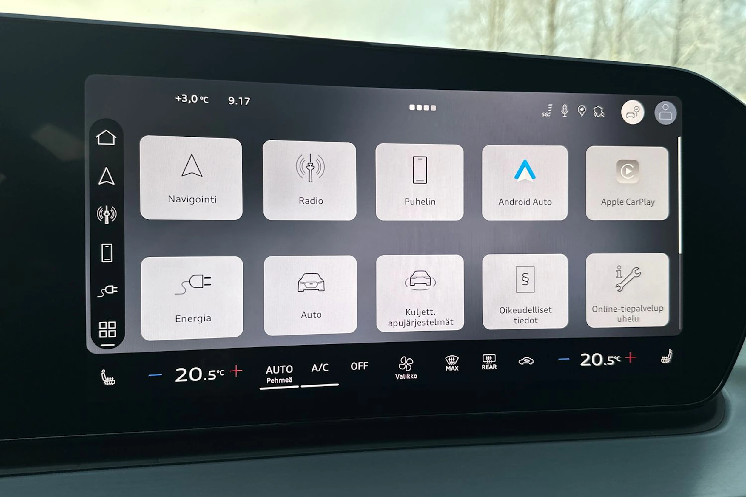 met. vihreä Audi Q3 2026 kuva 18.