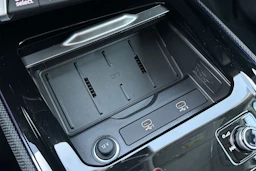 met. vihreä Audi Q3 2026 kuva 21.