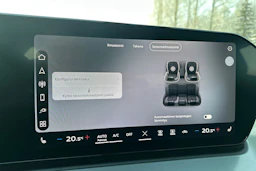 met. vihreä Audi Q3 2026 kuva 24.