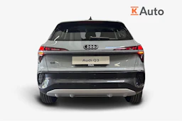 met. harmaa Audi Q3 2026 kuva 3.