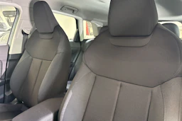 met. harmaa Audi Q3 2026 kuva 12.