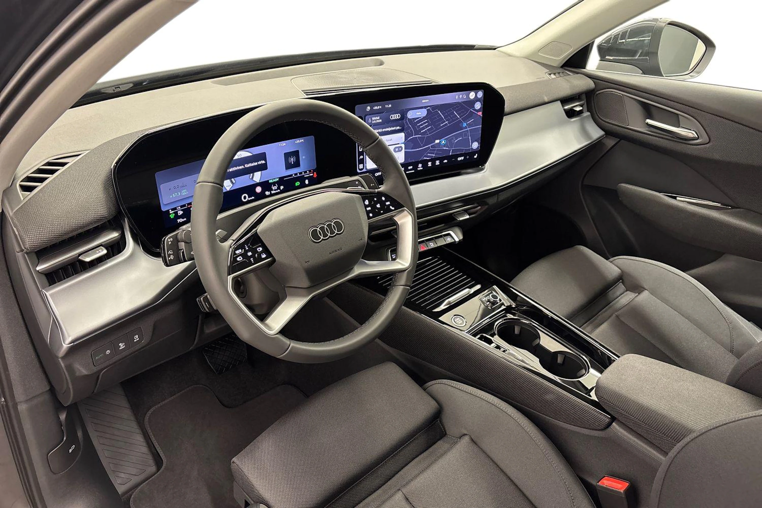 met. harmaa Audi Q3 2026 kuva 6.