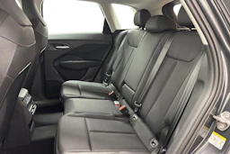 met. harmaa Audi Q3 2026 kuva 8.