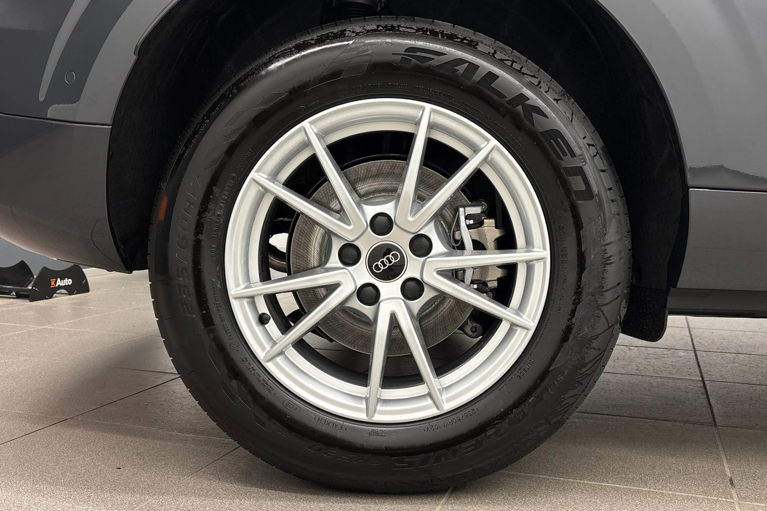 met. harmaa Audi Q3 2026 kuva 10.
