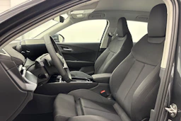met. harmaa Audi Q3 2026 kuva 11.