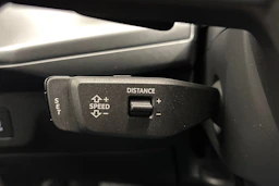 met. harmaa Audi Q3 2026 kuva 15.