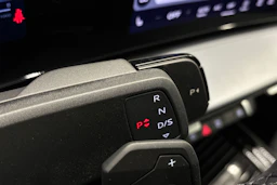 met. harmaa Audi Q3 2026 kuva 26.