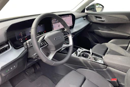 musta Audi Q3 2026 kuva 6.