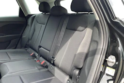 musta Audi Q3 2026 kuva 8.