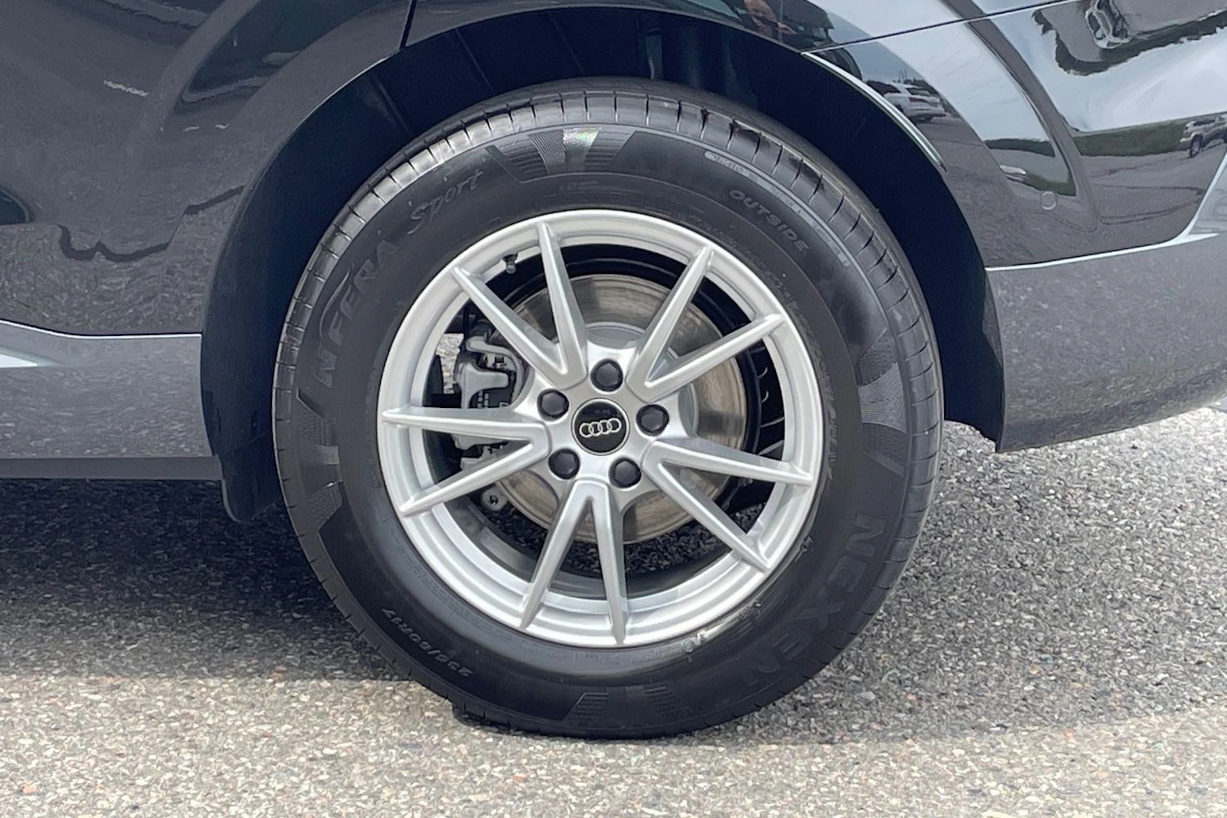 musta Audi Q3 2026 kuva 10.