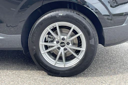 musta Audi Q3 2026 kuva 10.