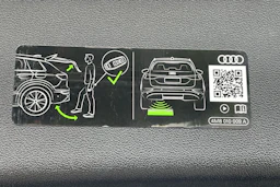 musta Audi Q3 2026 kuva 15.