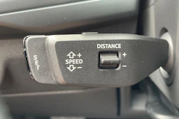 musta Audi Q3 2026 kuva 17.