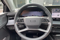 musta Audi Q3 2026 kuva 21.