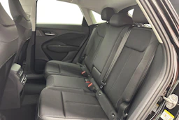 met. musta Audi Q3 2026 kuva 8.