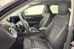 met. musta Audi Q3 2026 kuva 11.