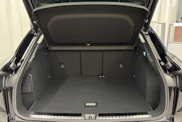 met. musta Audi Q3 2026 kuva 27.