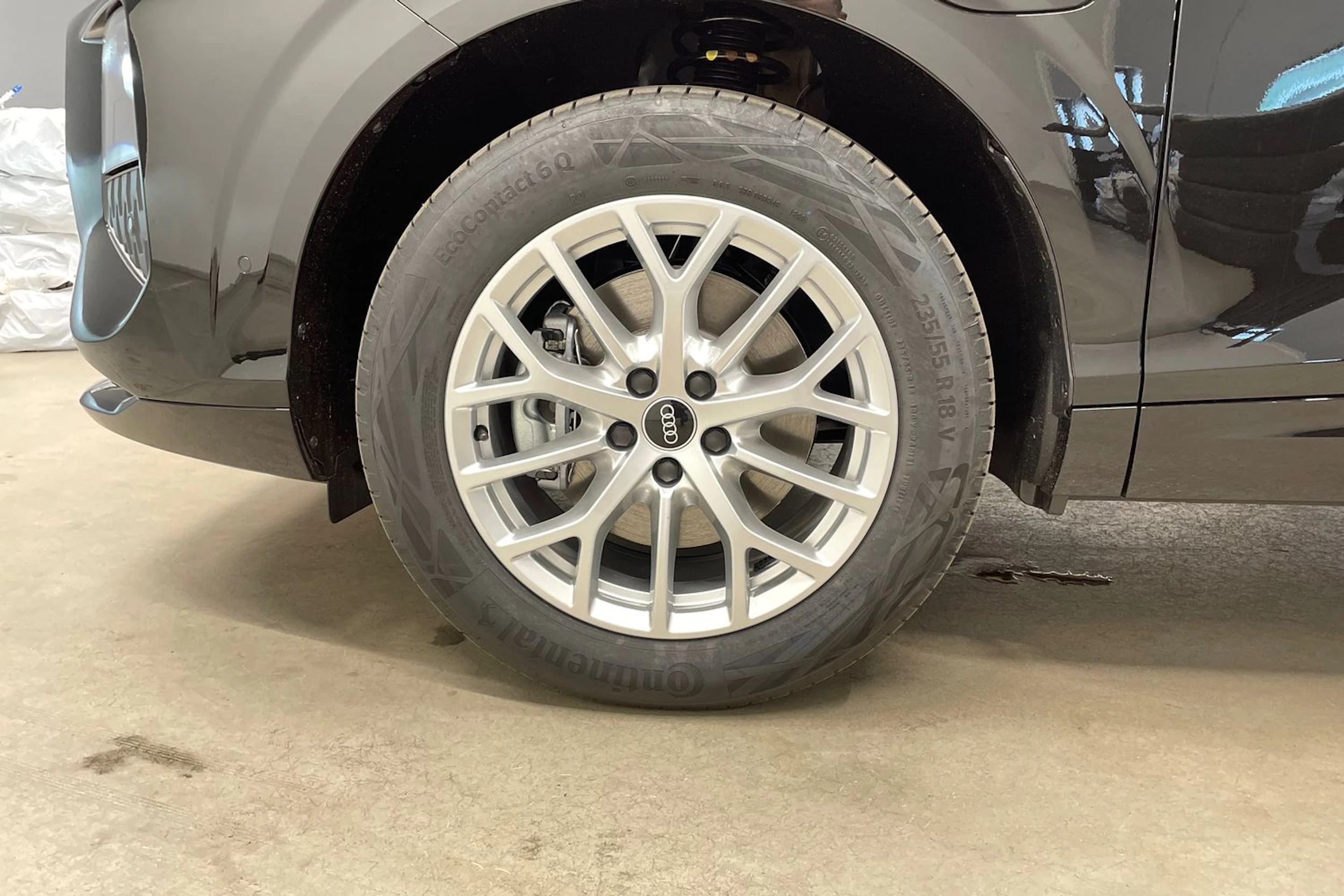 musta Audi Q3 2026 kuva 10.