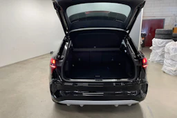 musta Audi Q3 2026 kuva 11.