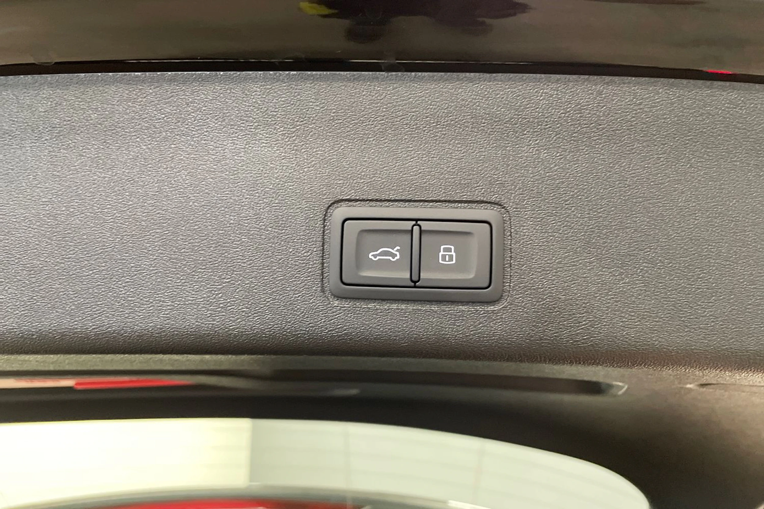musta Audi Q3 2026 kuva 12.