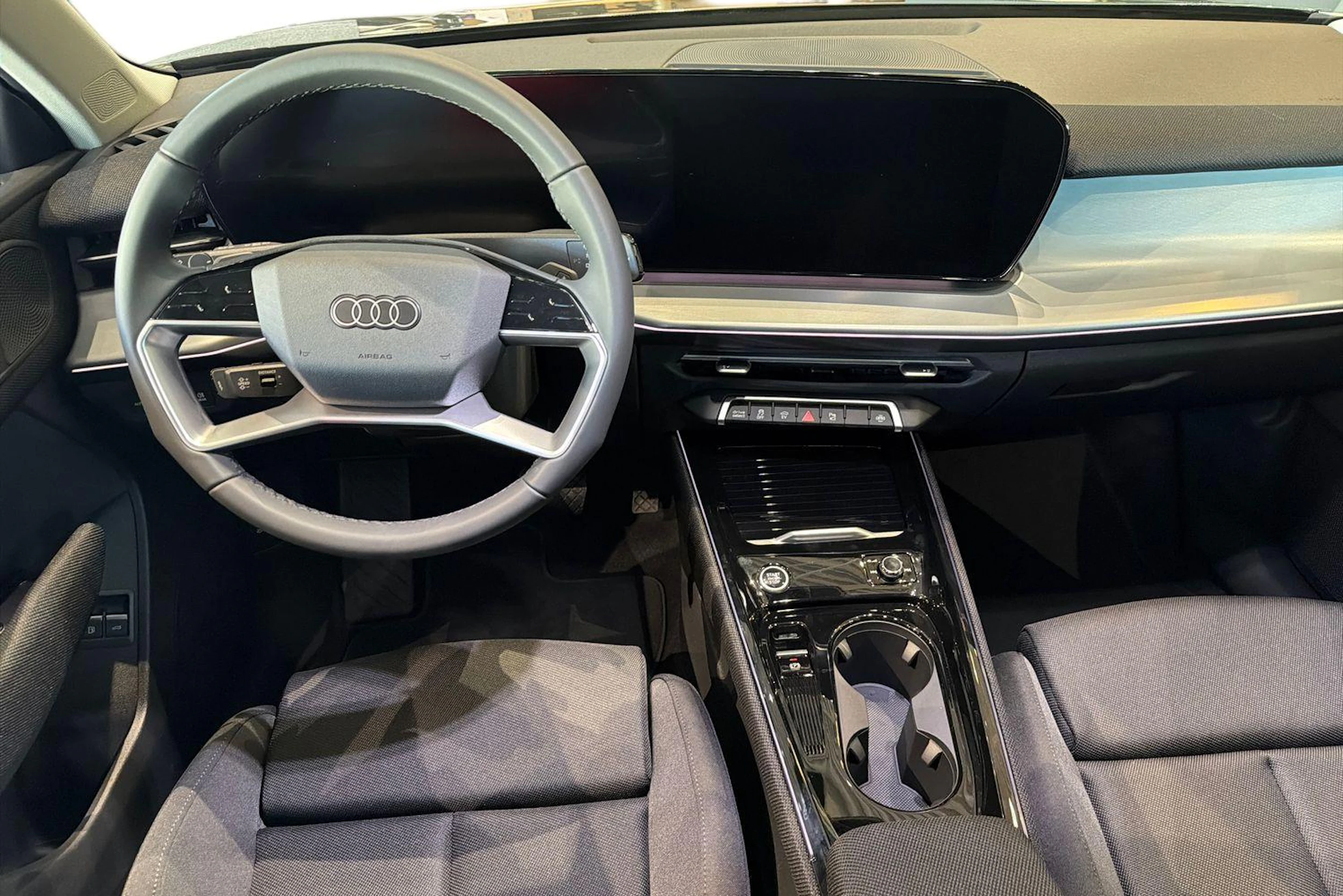 vihreä Audi Q3 2026 kuva 7.
