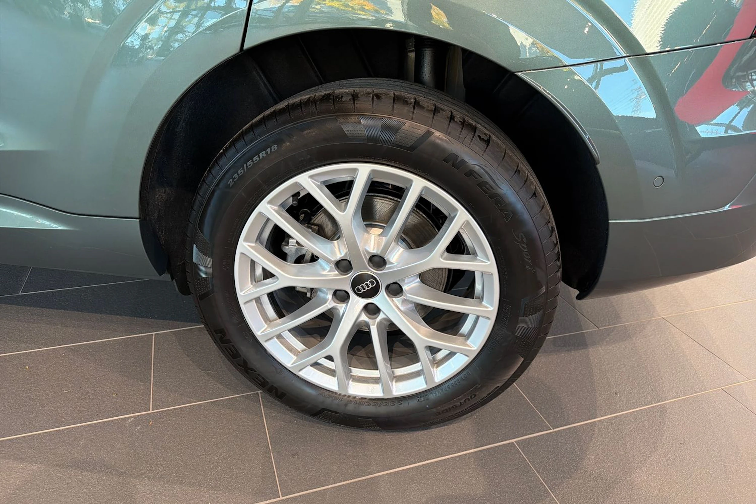 vihreä Audi Q3 2026 kuva 10.