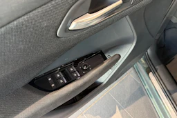 vihreä Audi Q3 2026 kuva 11.