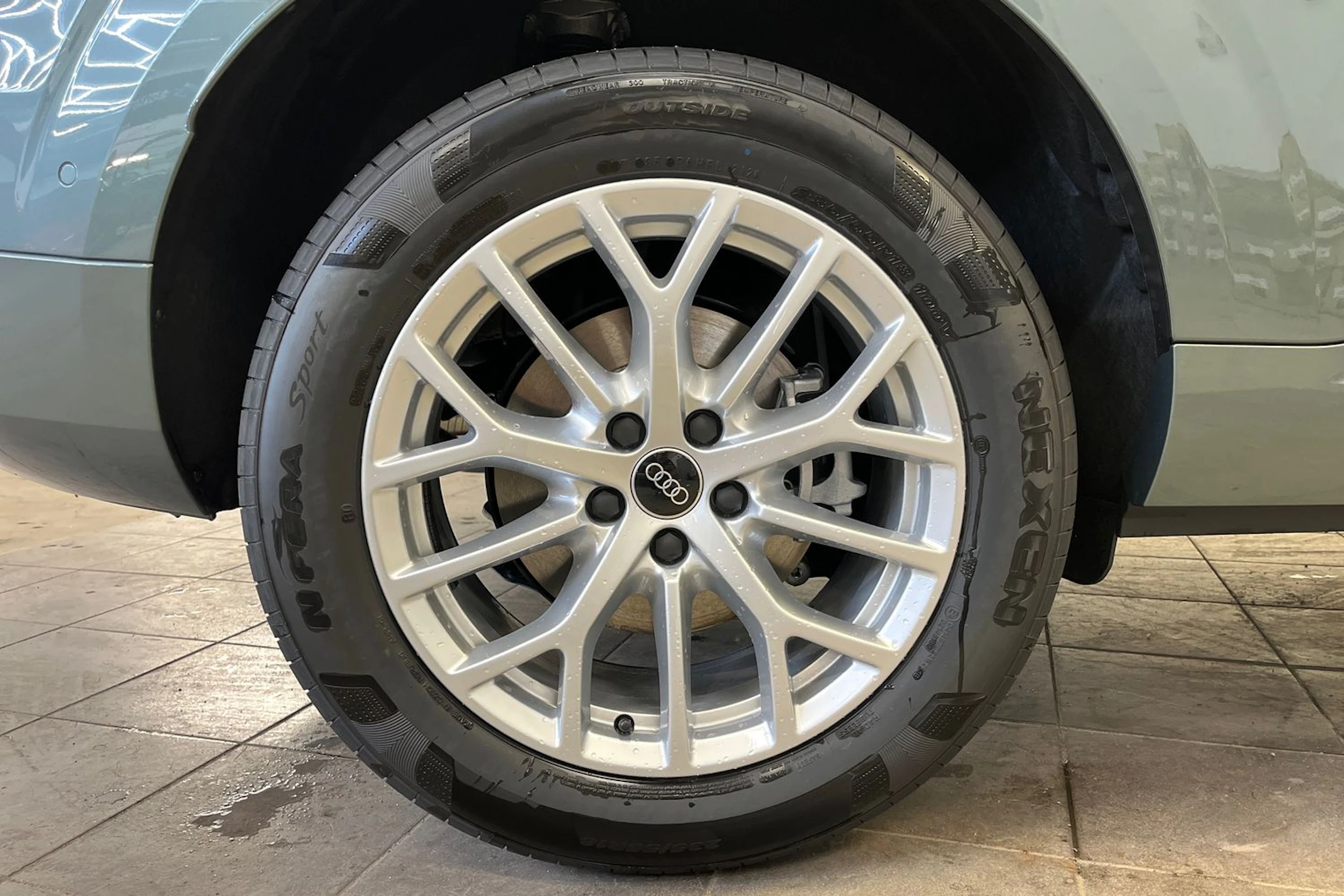 met. vihreä Audi Q3 2026 kuva 10.