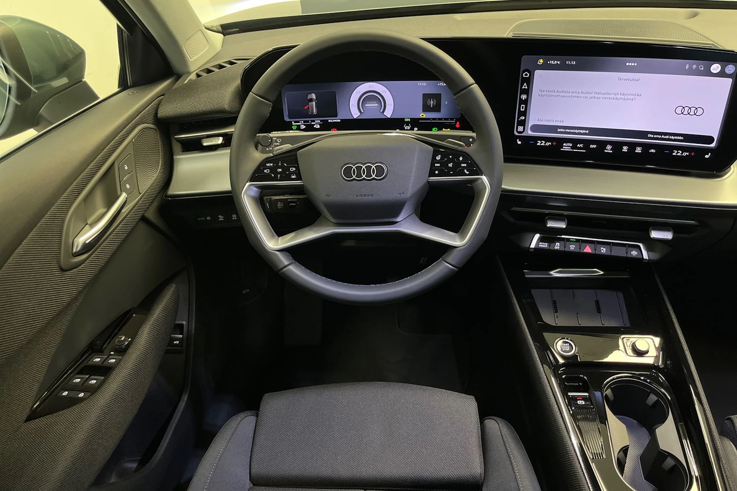 met. vihreä Audi Q3 2026 kuva 12.