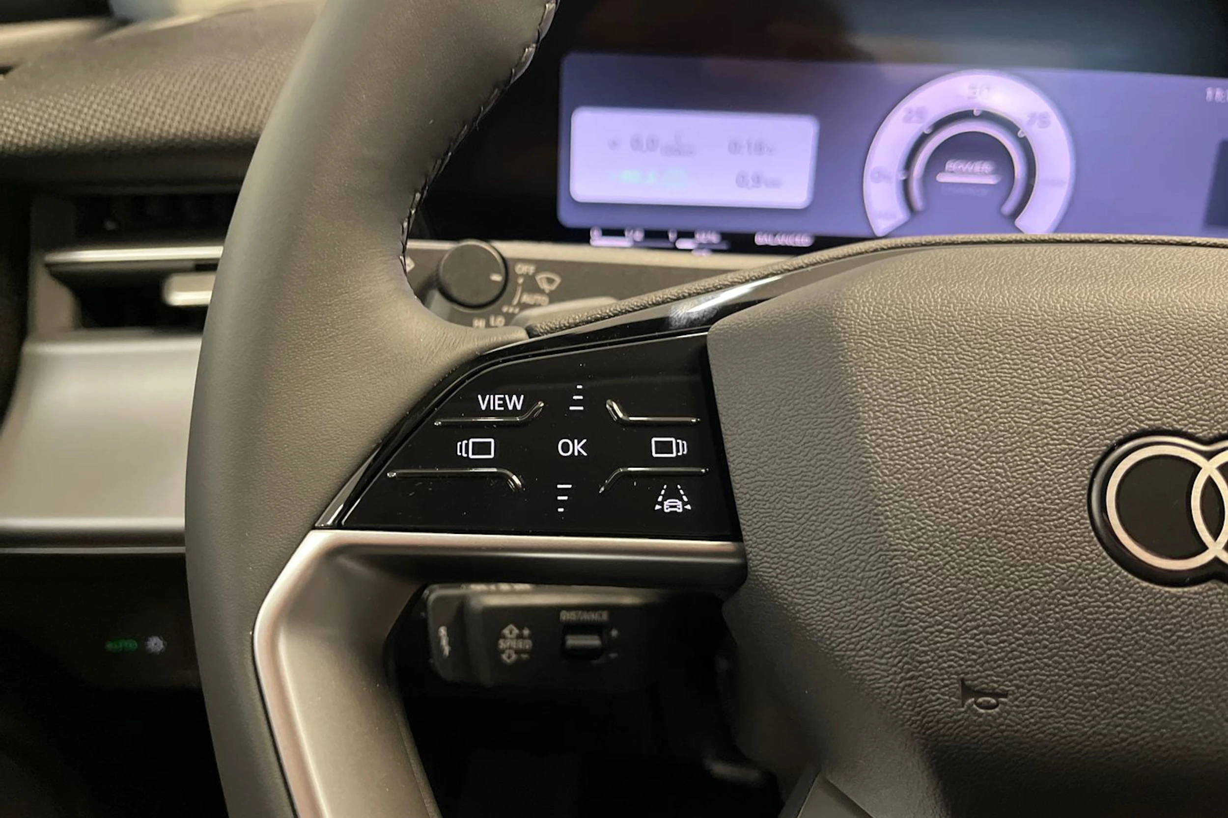 met. vihreä Audi Q3 2026 kuva 14.
