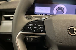 met. vihreä Audi Q3 2026 kuva 14.
