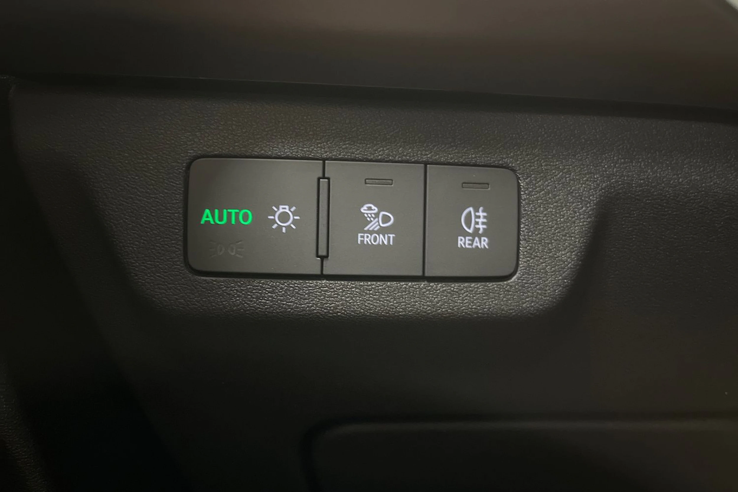 met. vihreä Audi Q3 2026 kuva 17.