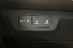 met. vihreä Audi Q3 2026 kuva 17.