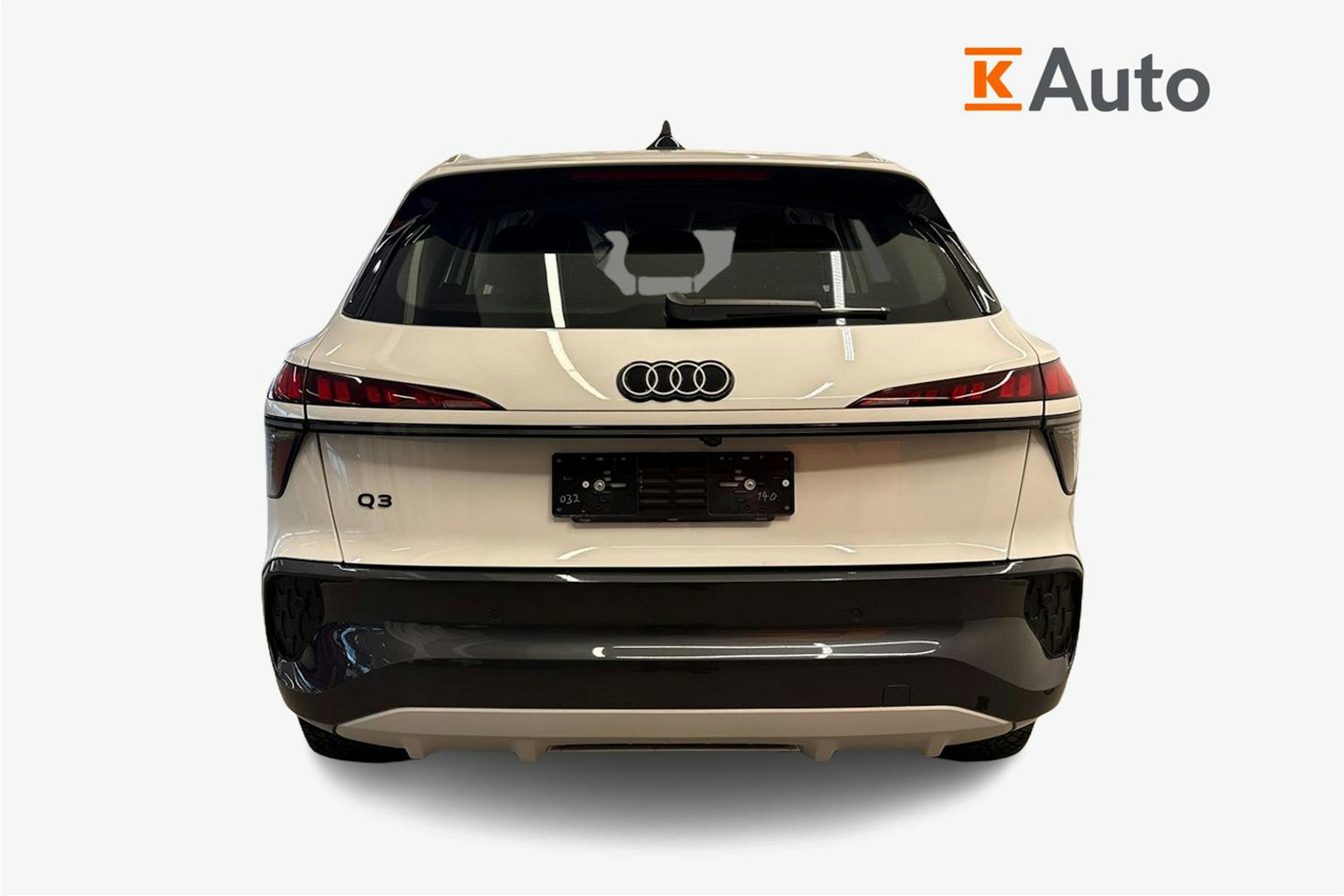 valkoinen Audi Q3 2026 kuva 3.