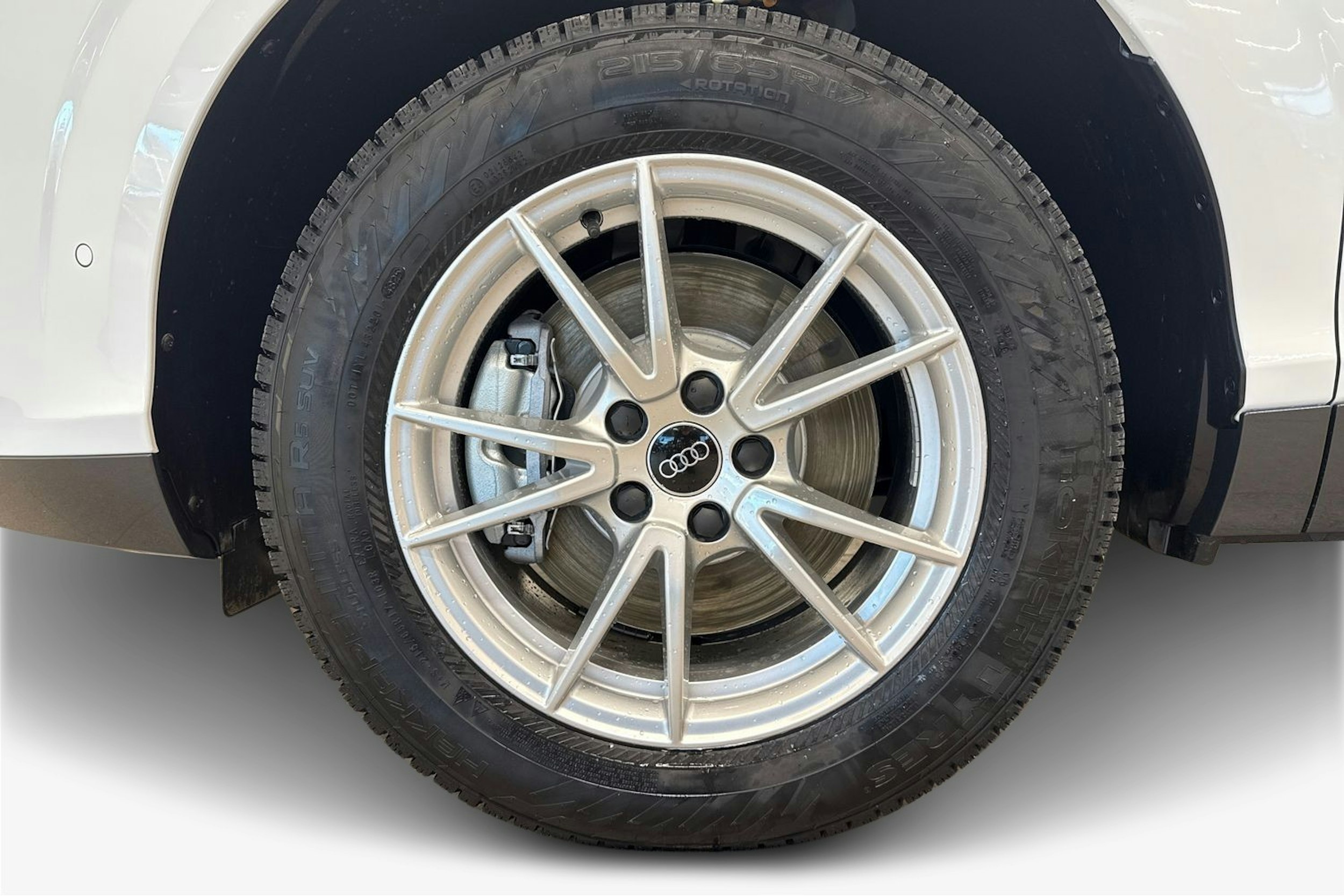 valkoinen Audi Q3 2026 kuva 9.