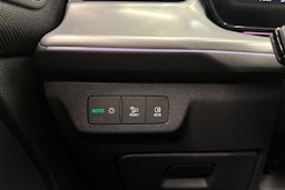 valkoinen Audi Q3 2026 kuva 18.