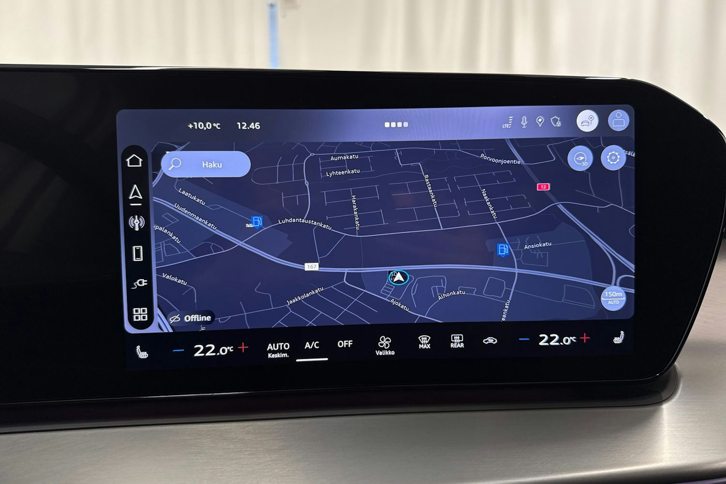 valkoinen Audi Q3 2026 kuva 24.