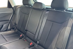 met. vihreä Audi Q3 2026 kuva 8.