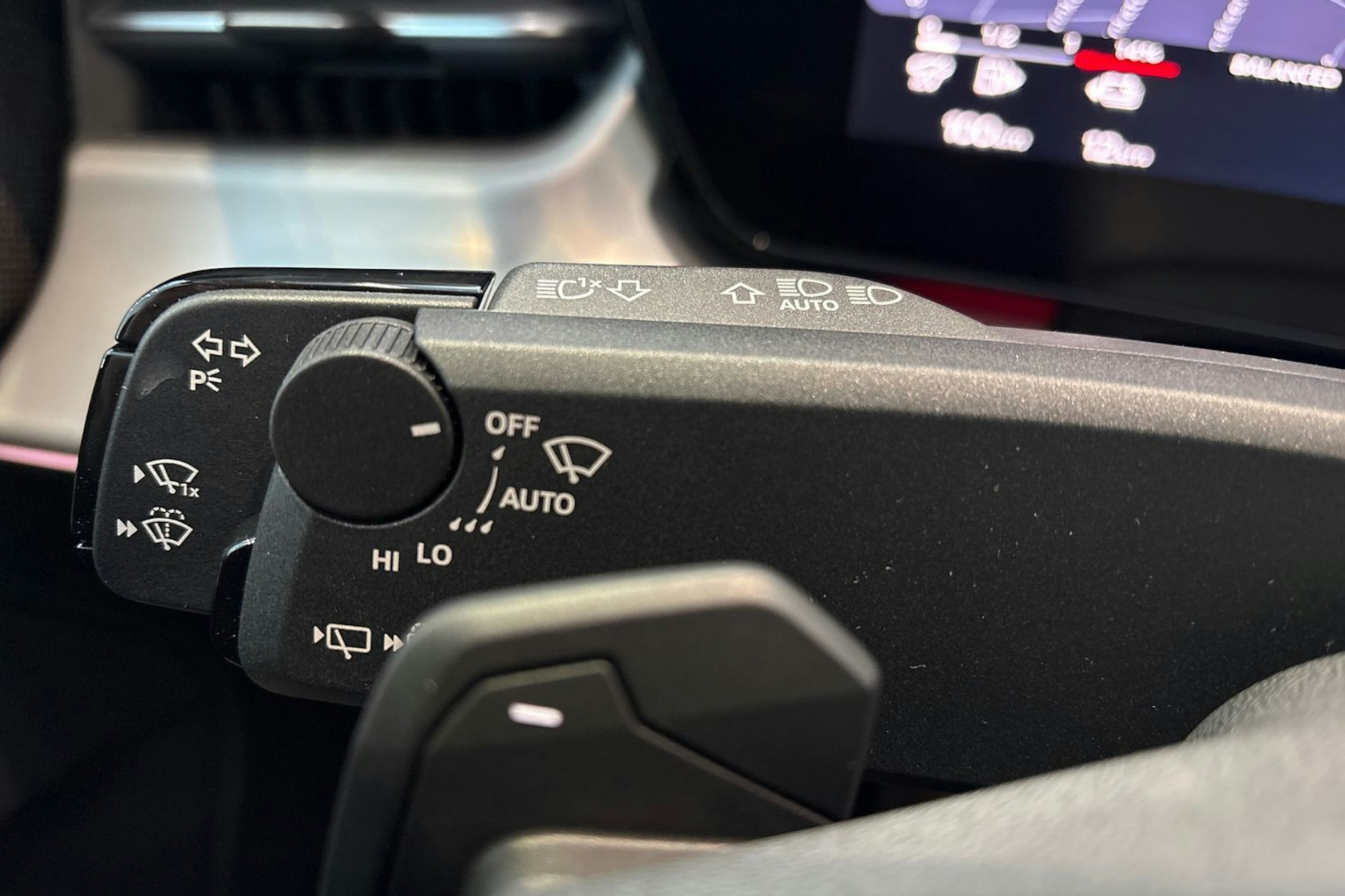 met. vihreä Audi Q3 2026 kuva 12.