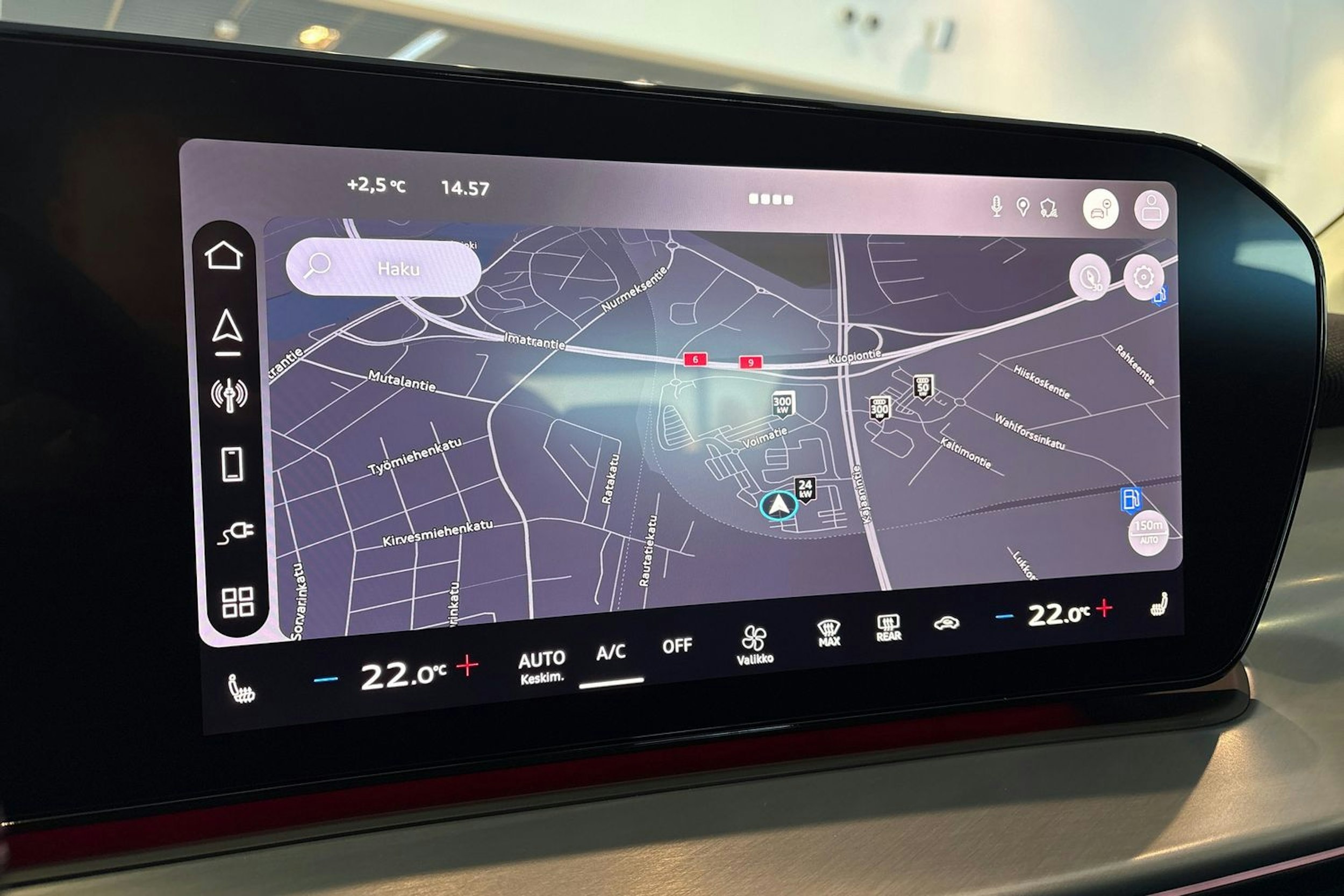 met. vihreä Audi Q3 2026 kuva 14.