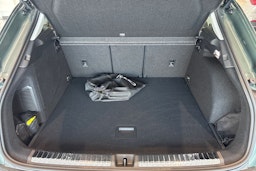 met. vihreä Audi Q3 2026 kuva 17.