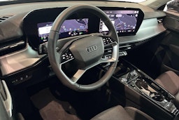 harmaa Audi Q3 2026 kuva 6.