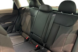 harmaa Audi Q3 2026 kuva 8.