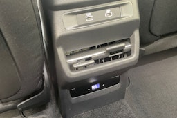 musta Audi Q3 2026 kuva 11.