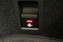 musta Audi Q3 2026 kuva 14.