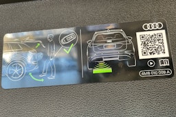 musta Audi Q3 2026 kuva 15.