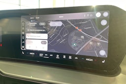 musta Audi Q3 2026 kuva 18.